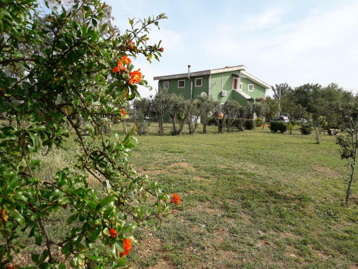 B & B Country House Capoterra Exterior foto